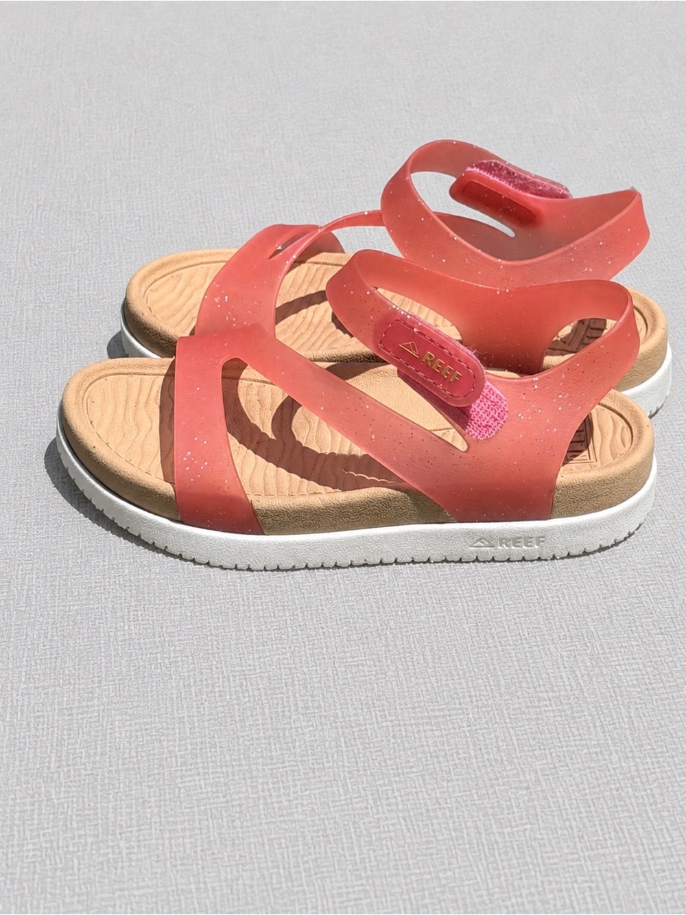 REEF Kids Water Sandals – Coral Pink with White Speckles – Size 8 - Picture 3 of 6